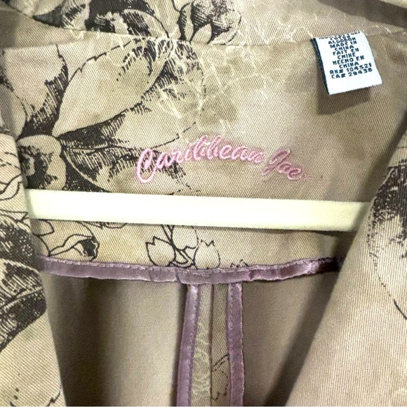 Caribbean Joe Floral Tan Blazer | Size 12 - Picture 2 of 9